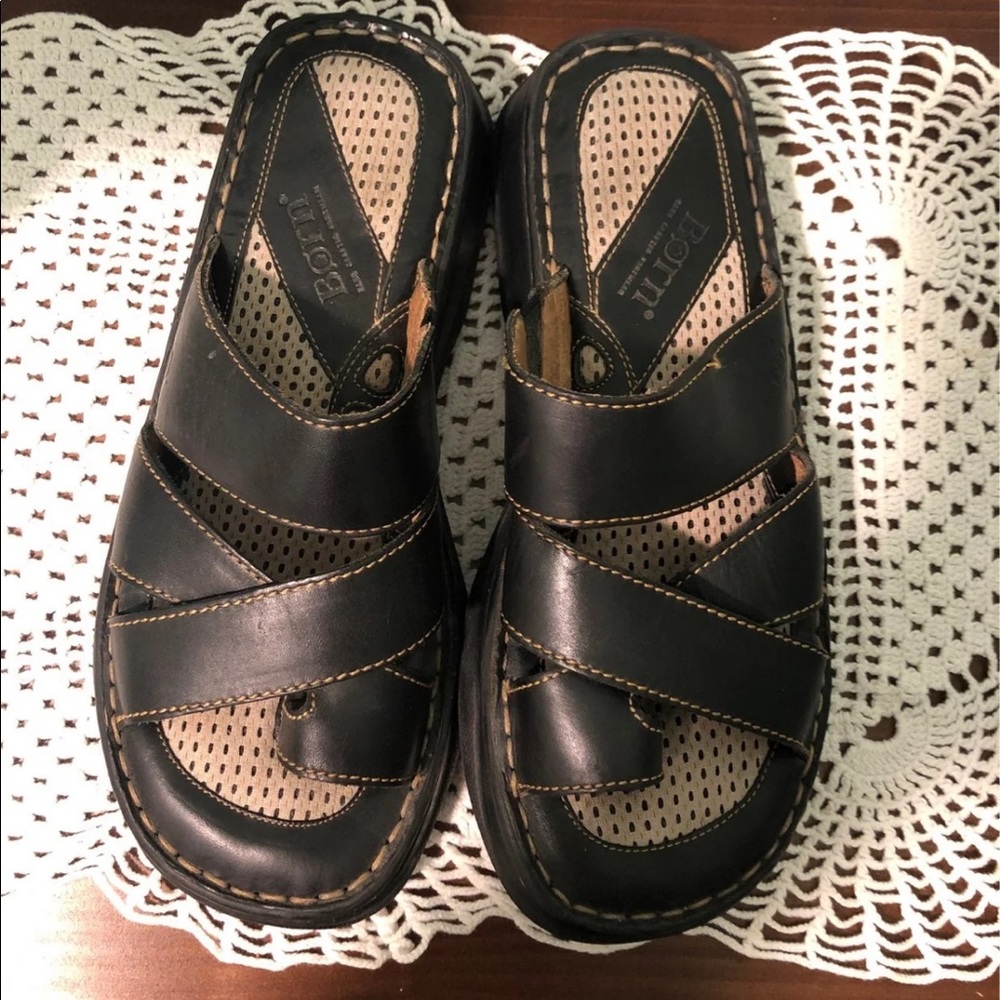 Born sandals